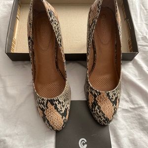 Corso como leather pumps